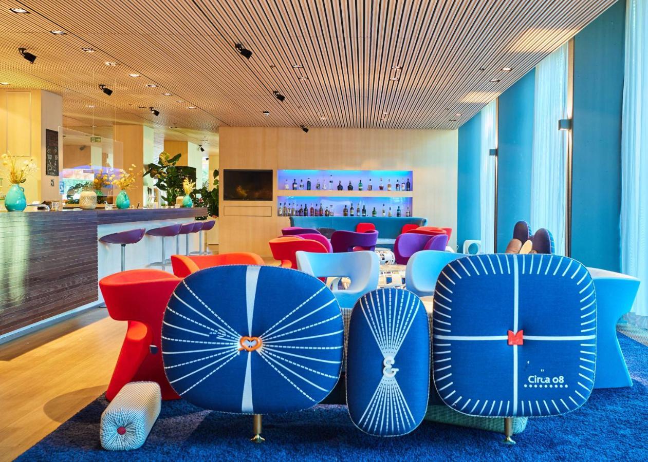 Radisson Blu Hotel, Hotel