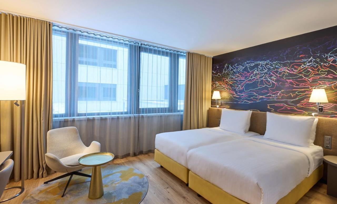 Radisson Blu Hotel, Hotel